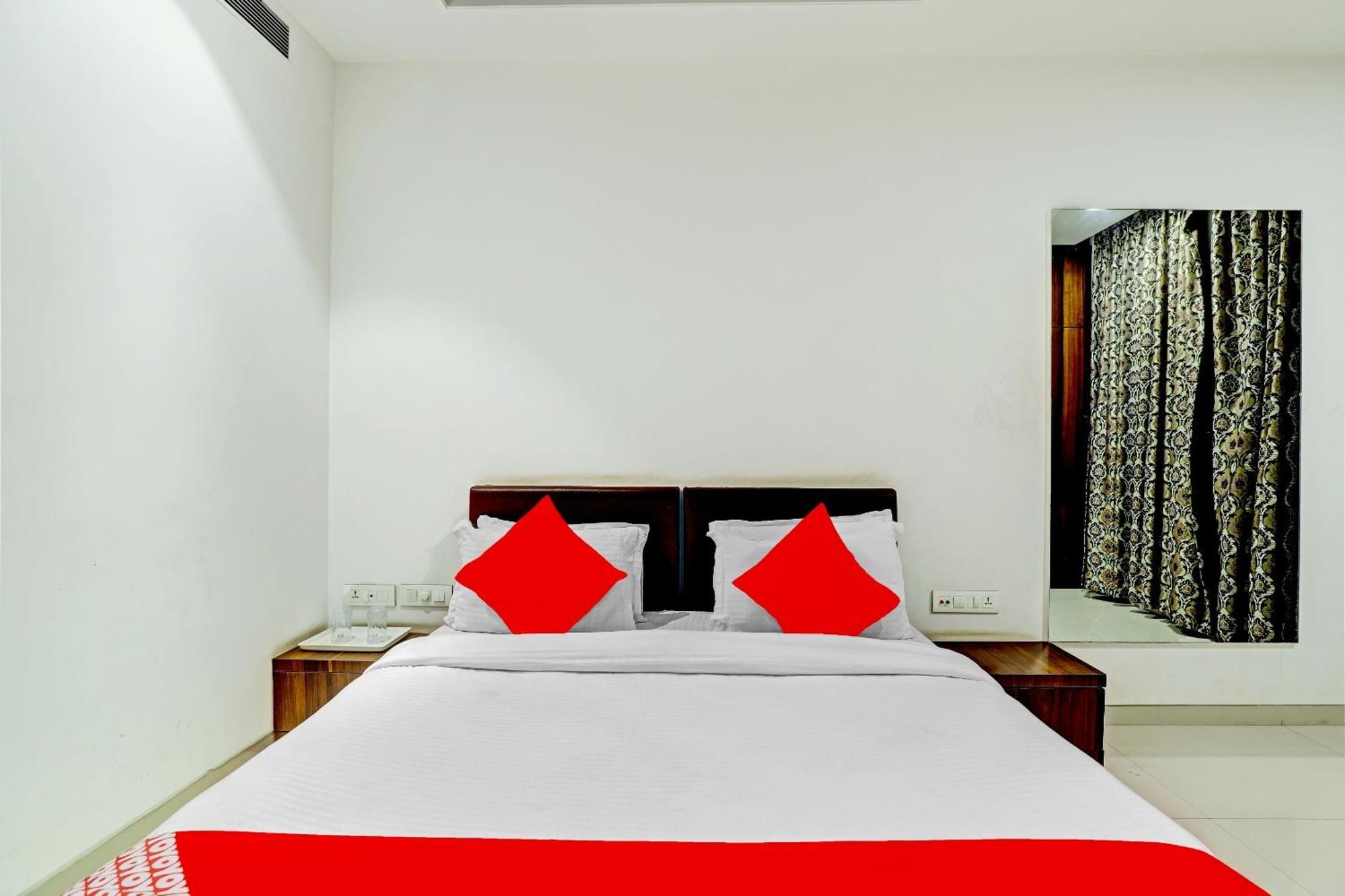 Hotel O Rishta And Jahan Banquet And Rooms Bhatha Bagian luar foto